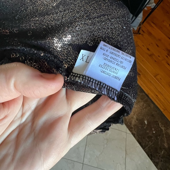 Elegant Sequin Embellished Duster. - Picture 4 of 4